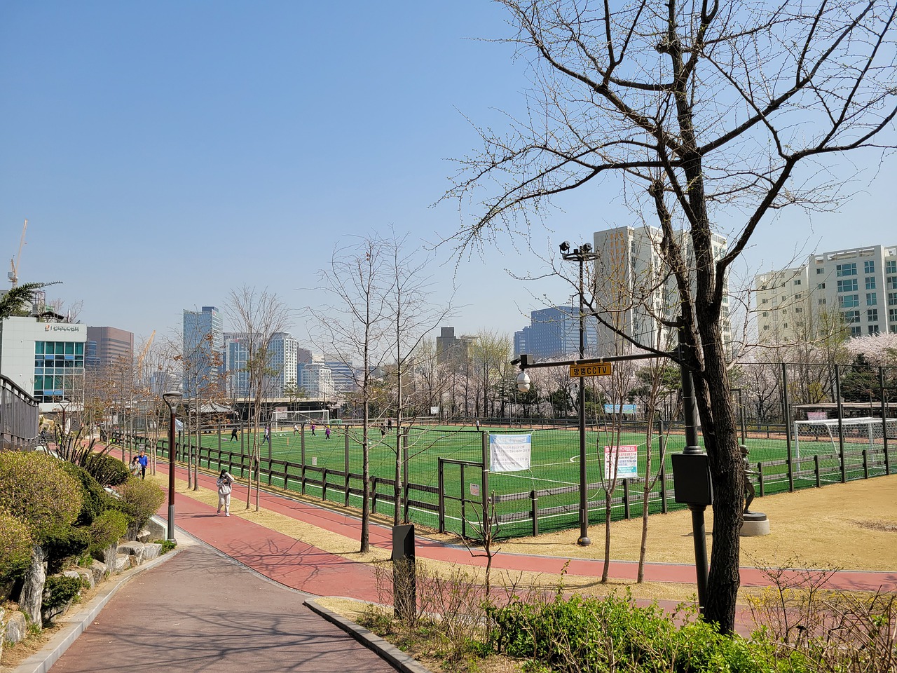 曼联一直在 曼联一直在